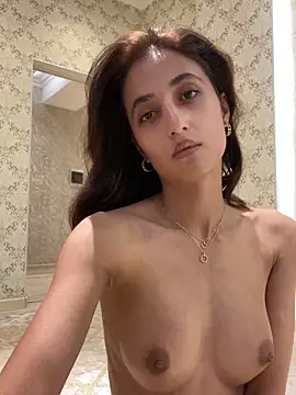 AriaXFlirt online show from September 2025 12:50:01 PM