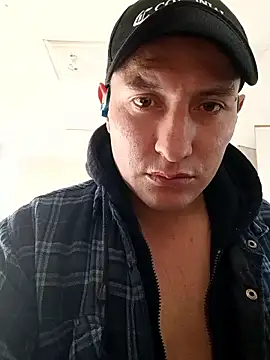 Zetaloco26 online show from October 2025 04:25:02 PM