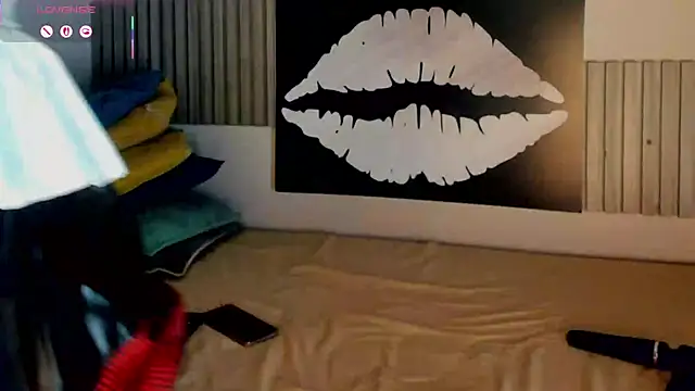 Snapshot of Blue_Sixx chatting on September 2025 10:31:01 PM Blue Sixx online show from September 2025 10:31:01 PM