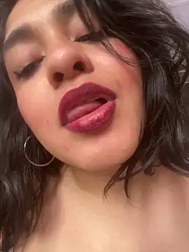 EmilyNoir1 online show from April 2026 07:40:02 PM