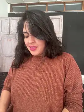 Snapshot of EmilyNoir1 chatting on May 2026 05:45:02 PM EmilyNoir1 online show from May 2026 05:45:02 PM
