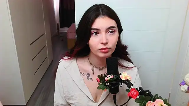 peachyness online show from April 2026 12:58:02 PM