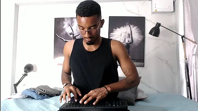 Darwin mayo online show from November 2025 05:12:01 PM