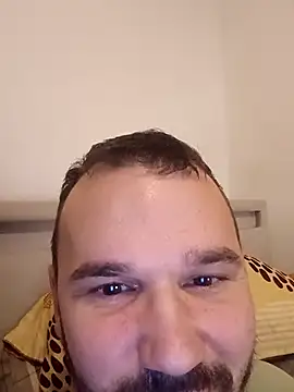 Ionut899xh online show from October 2025 10:10:02 PM