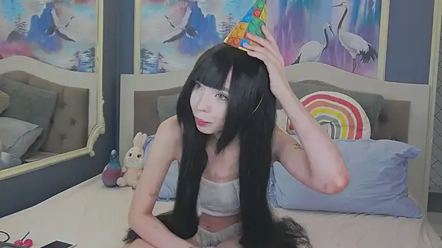 Evelyn Neal online show from November 2025 04:08:02 PM