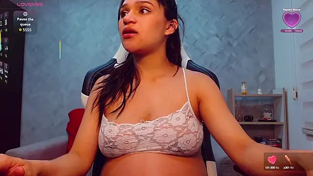 Roxxi 2110 online show from October 2025 01:37:01 AM