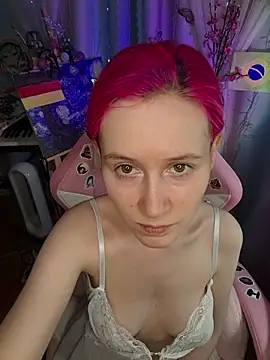 Snapshot of Fuzzy_Unicorn chatting on June 2026 10:28:01 AM Fuzzy Unicorn online show from June 2026 10:28:01 AM