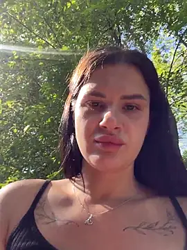 Snapshot of MiraReach chatting on June 2026 02:35:02 AM MiraReach online show from June 2026 02:35:02 AM