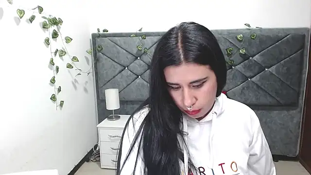 Snapshot of Julieta_curvy69 chatting on January 2026 05:27:02 PM Julieta curvy69 online show from January 2026 05:27:02 PM