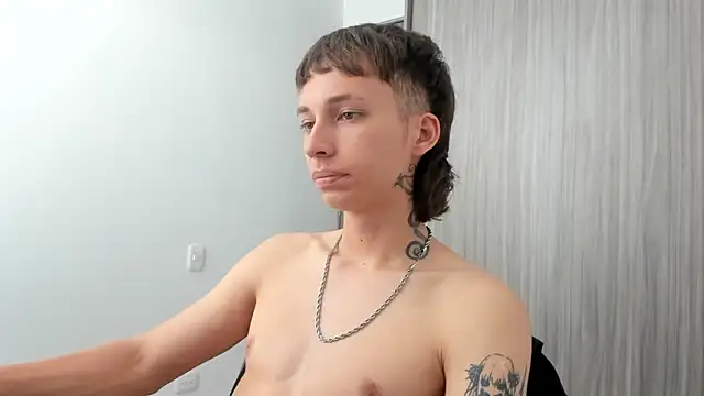 Snapshot of spacehumanz chatting on February 2026 09:44:02 PM spacehumanz online show from February 2026 09:44:02 PM