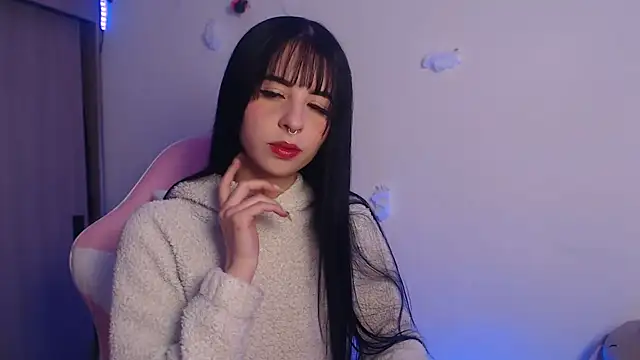 Lia  1 online show from November 2025 07:16:02 PM