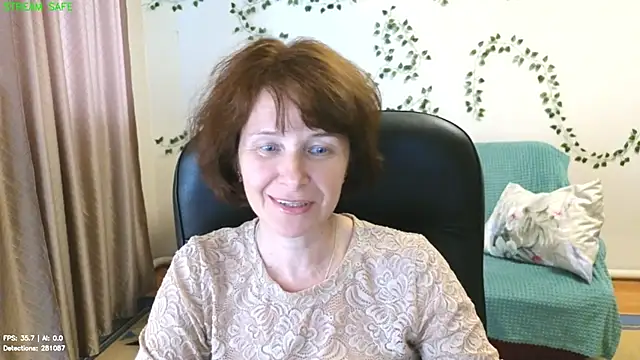Snapshot of Lia_Tito chatting on June 2026 01:33:01 PM Lia Tito online show from June 2026 01:33:01 PM