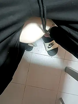 berto acierto98 online show from December 2025 05:26:02 AM