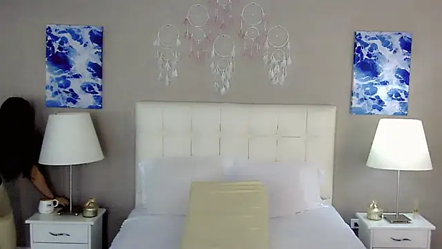 maddissonivanova online show from September 2025 06:46:01 PM