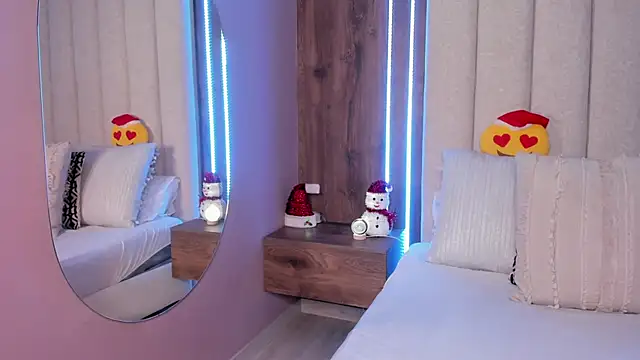 LucySalvatore  online show from December 2025 05:09:02 PM