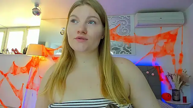 AshleyJoness online show from October 2025 06:04:01 AM