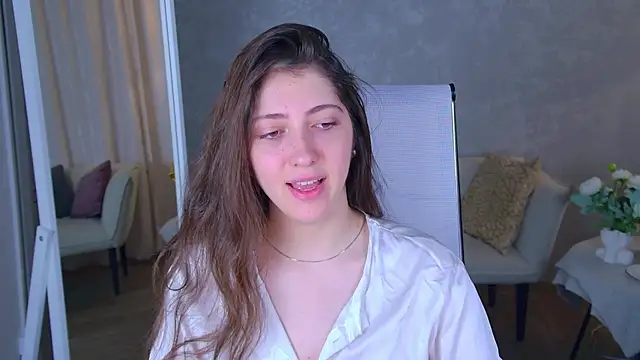 Snapshot of Mary_Miiller chatting on April 2026 06:33:02 AM Mary Miiller online show from April 2026 06:33:02 AM