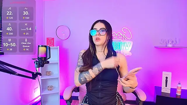 Alice Vixen online show from November 2025 12:39:02 PM