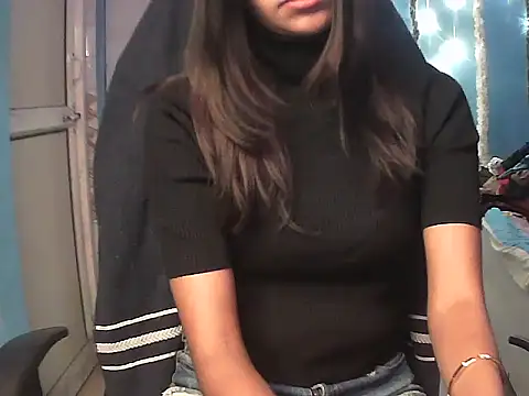 Snapshot of RENUKA_RAJPUT chatting on November 2025 07:57:01 PM RENUKA RAJPUT online show from November 2025 07:57:01 PM