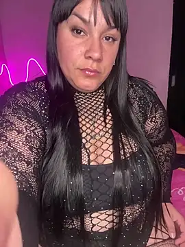 valen1891 online show from November 2025 03:07:01 AM