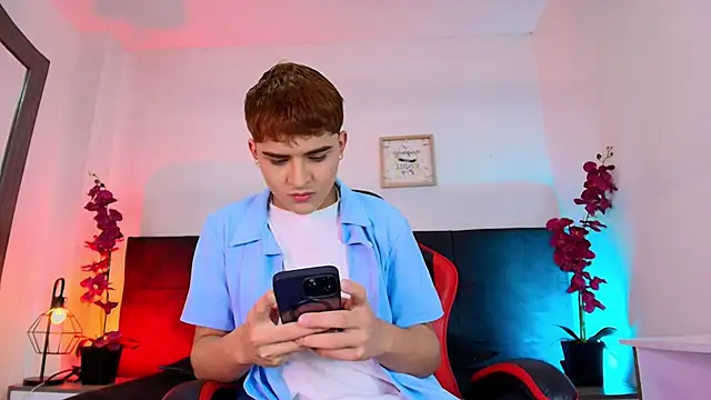 Lucass love online show from April 2026 01:26:01 PM