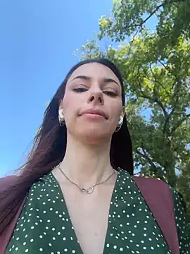 Snapshot of Amelie_Crosby chatting on June 2026 02:06:01 PM Amelie Crosby online show from June 2026 02:06:01 PM