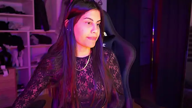 capriciousqueen online show from October 2025 04:43:02 AM