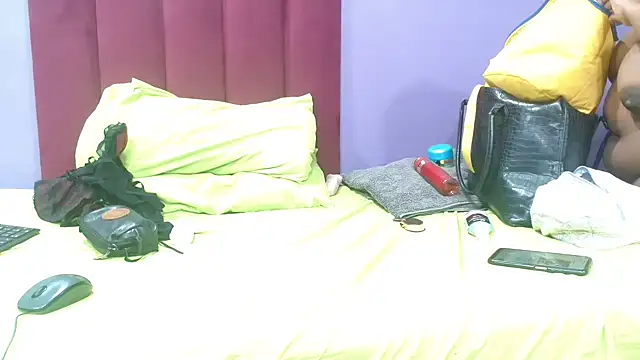 NaughtyChubbyZoe online show from November 2025 07:13:01 PM