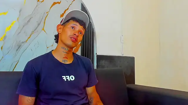 Asthondream  online show from November 2025 02:32:02 PM