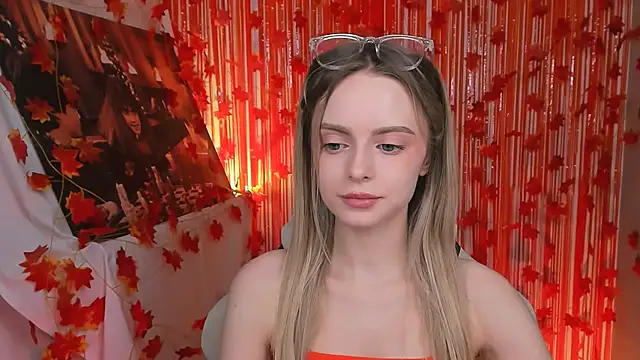 JuliaBrewwer online show from October 2025 12:47:01 PM