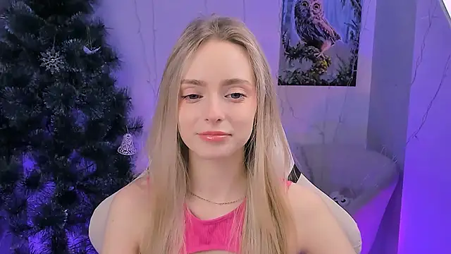 Snapshot of JuliaBrewwer chatting on February 2026 02:54:01 PM JuliaBrewwer online show from February 2026 02:54:01 PM