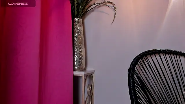 dulce fiore07 online show from November 2025 03:16:02 PM