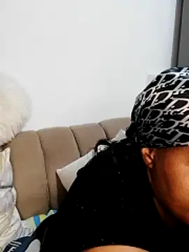 Snapshot of ChubbyBitch26 chatting on June 2026 09:23:01 PM ChubbyBitch26 online show from June 2026 09:23:01 PM
