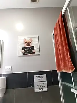 elbbxxx1999 online show from September 2025 01:43:02 PM