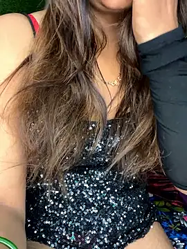 Snapshot of SEXY-SIMI-BHABI chatting on May 2026 04:07:02 AM SEXY-SIMI-BHABI online show from May 2026 04:07:02 AM