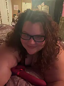Snapshot of Fatpussybigass chatting on May 2026 03:44:01 AM Fatpussybigass online show from May 2026 03:44:01 AM