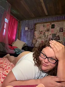 Snapshot of Fatpussybigass chatting on May 2026 10:14:02 PM Fatpussybigass online show from May 2026 10:14:02 PM