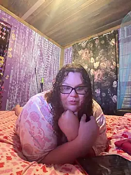 Snapshot of Fatpussybigass chatting on May 2026 02:29:01 AM Fatpussybigass online show from May 2026 02:29:01 AM
