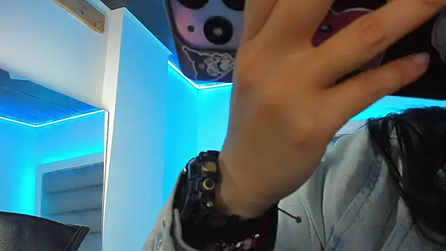 Andrea brunnette online show from November 2025 01:33:02 PM