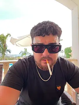 Snapshot of MrSavagexx chatting on April 2026 01:12:02 PM MrSavagexx online show from April 2026 01:12:02 PM