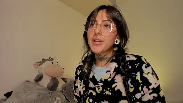 lola n apolo online show from September 2025 02:22:01 AM