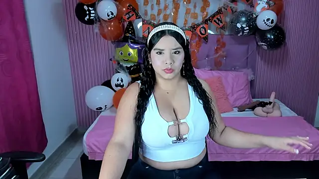 Emy topless online show from October 2025 10:59:02 AM