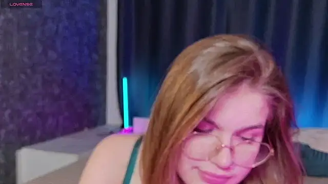 SophieMurrr online show from May 2026 08:39:02 PM