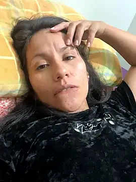 Snapshot of Huitaca_ chatting on January 2026 01:31:02 AM Huitaca online show from January 2026 01:31:02 AM