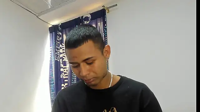  Logan Colton  online show from November 2025 08:08:01 PM