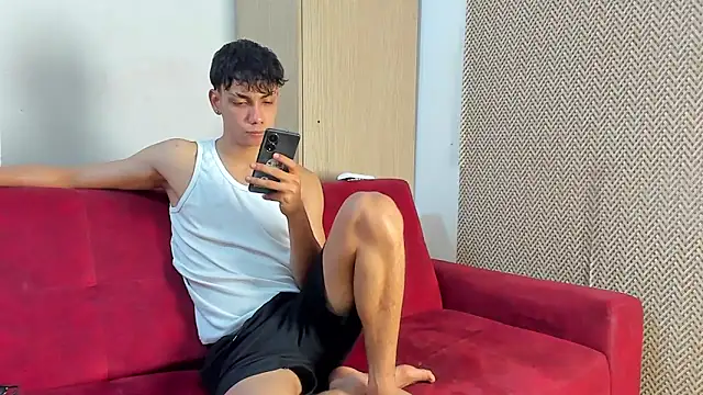 Snapshot of willy_sexxx18 chatting on May 2026 07:52:01 PM willy sexxx18 online show from May 2026 07:52:01 PM