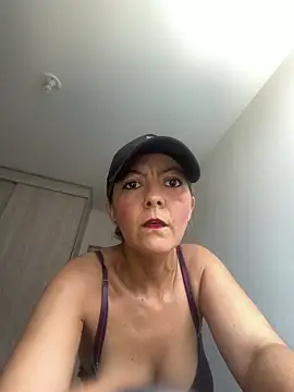 Snapshot of Tinymilf_ chatting on June 2026 08:10:02 PM Tinymilf online show from June 2026 08:10:02 PM