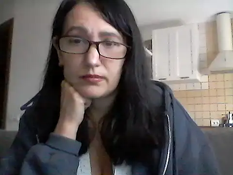 Elena48324 online show from February 2026 01:34:02 PM