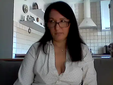 Elena48324 online show from May 2026 10:53:02 AM