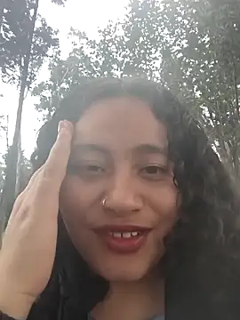 Yaya watson online show from December 2025 06:27:01 PM